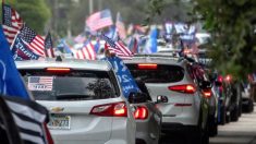 Quase 30.000 carros se juntam à caravana anticomunista organizada por hispânicos em Miami