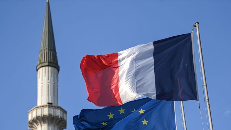 Líderes da UE condenam ataque terrorista em Nice e pedem diálogo mundial