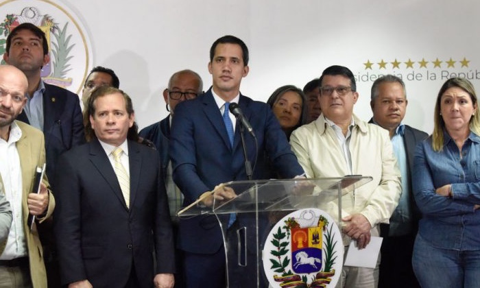 Venezuela: aprovadas questões da Consulta Popular em meio aos apelos pelo fim do socialismo no país