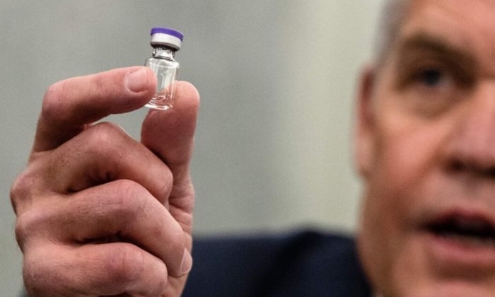 Painel da FDA apoia uso de vacinas Pfizer em meio a preocupações com efeitos colaterais nos EUA