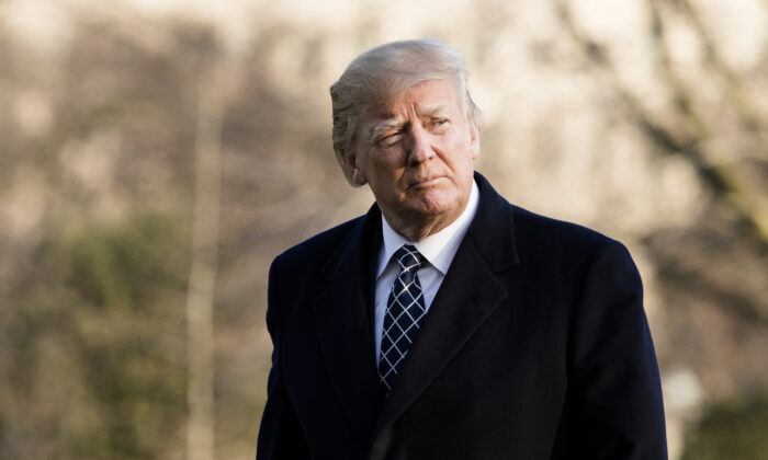 O presidente Donald Trump retorna à Casa Branca em Washington em 25 de março de 2018 (Samira Bouaou / The Epoch Times)