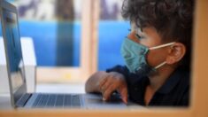 Saúde das crianças que recebem aprendizagem virtual pode estar piorando