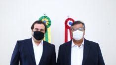 Flávio Dino e Rodrigo Maia se reúnem para discutir criação de ‘frente democrática’ para 2022