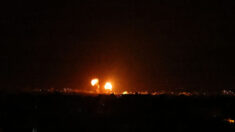 Israel lança novos ataques aéreos em Gaza, respondendo a balões incendiários