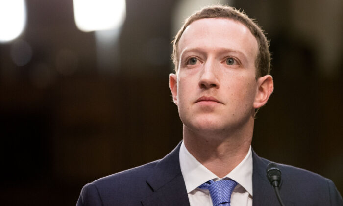 O fundador e CEO do Facebook, Mark Zuckerberg, testemunhou em uma audiência conjunta dos Comitês de Comércio e Justiça do Senado em Washington em 10 de abril de 2018 (Samira Bouaou / The Epoch Times)
 