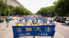 Fotos: praticantes do Falun Gong marcham em DC, pedindo o fim dos 22 anos de perseguição na China
