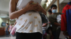 Administração Biden interrompe detenção da maioria das imigrantes ilegais grávidas e pós-parto