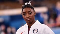 Simone Biles explica por que deixou abruptamente o evento olímpico após EUA não conseguirem medalha de ouro