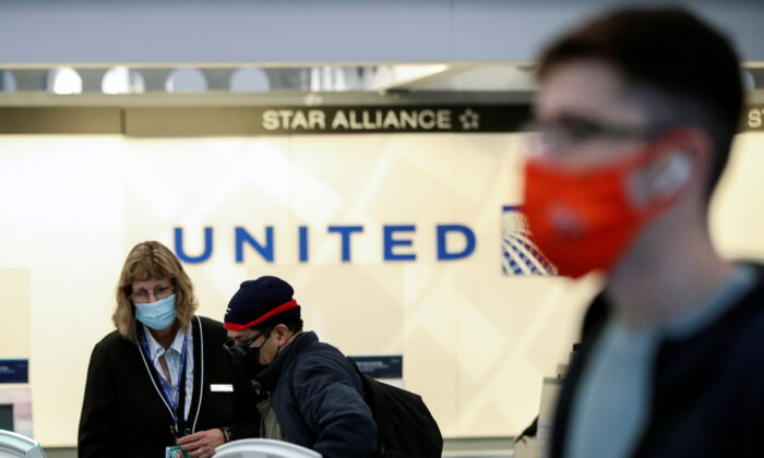 United Airlines deve demitir 593 trabalhadores por recusar a vacina COVID-19
