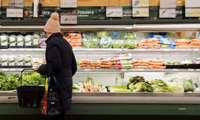 Dono de supermercado bilionário avisa: os preços dos alimentos vão subir “tremendamente”