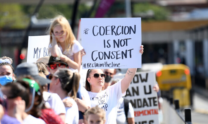 Australianos fazem greve contra mandatos de vacinas em protestos nacionais ‘Reclaim The Line’