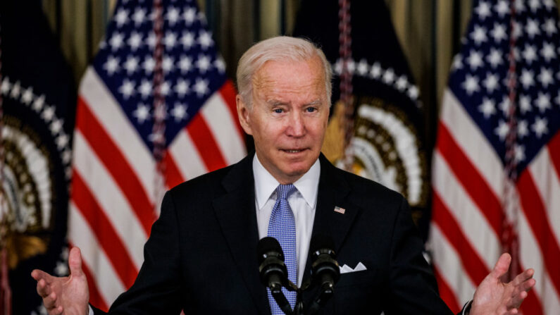 Biden promulga lei que restringe Huawei e ZTE para resguardar telecomunicações dos EUA
