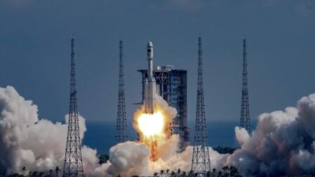 PCC estende a estratégia das ‘3 guerras’ ao espaço, afirma especialista
