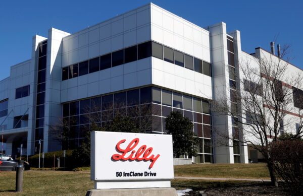 Planta de fabricação farmacêutica da Eli Lilly and Company em 50 ImClone Drive, em Branchburg, Nova Jersey, em 5 de março de 2021 (Mike Segar / Reuters)