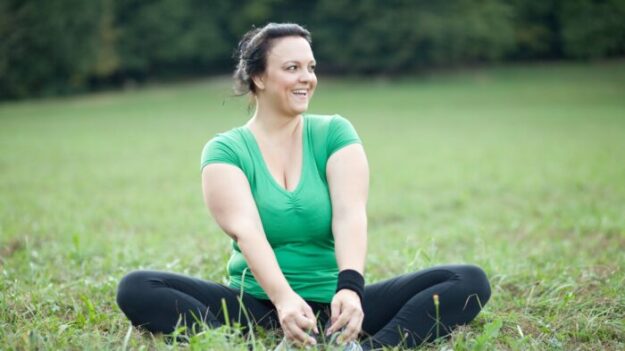 5 exercícios recomendados por terapeutas para combater a osteoporose