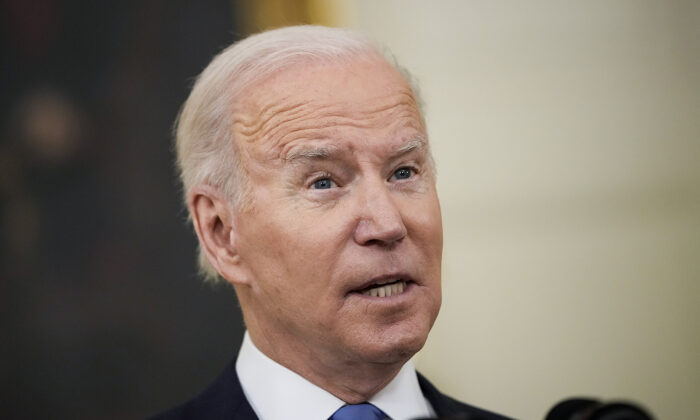 Biden afirma que não há ‘solução federal’ para a pandemia da COVID-19