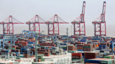China bloqueia a terceira cidade portuária mais movimentada do mundo, potencialmente interrompendo rede global de fornecimento