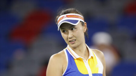 Tennis Australia suspende proibição de camisetas em apoio à Peng Shuai após repúdio publico