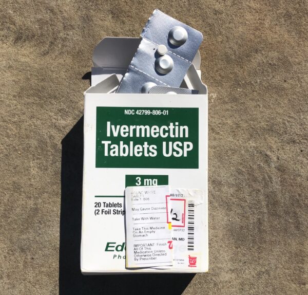 Foto de arquivo: Um pacote de comprimidos de Ivermectina (Natasha Holt/Epoch Times)