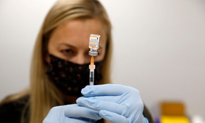 Governo Biden retira decreto de vacinação contra COVID da OSHA