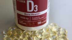 Deficiência de vitamina D está ligada a COVID-19 grave e mortal, afirma estudo