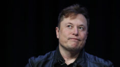 Elon Musk enfrenta processo por seu tweet de financiamento da Tesla