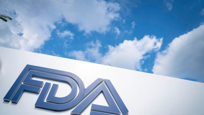 EUA: FDA retira tratamento para COVID de 8 estados