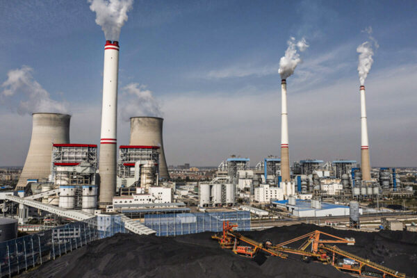Uma usina a carvão em Hanchuan, província de Hubei, na China, no dia 11 de novembro de 2021 (Getty Images)