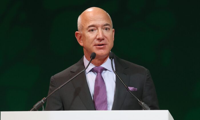 Jeff Bezos critica governo Biden sobre inflação