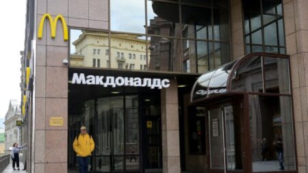 McDonald’s fecha lojas russas permanentemente