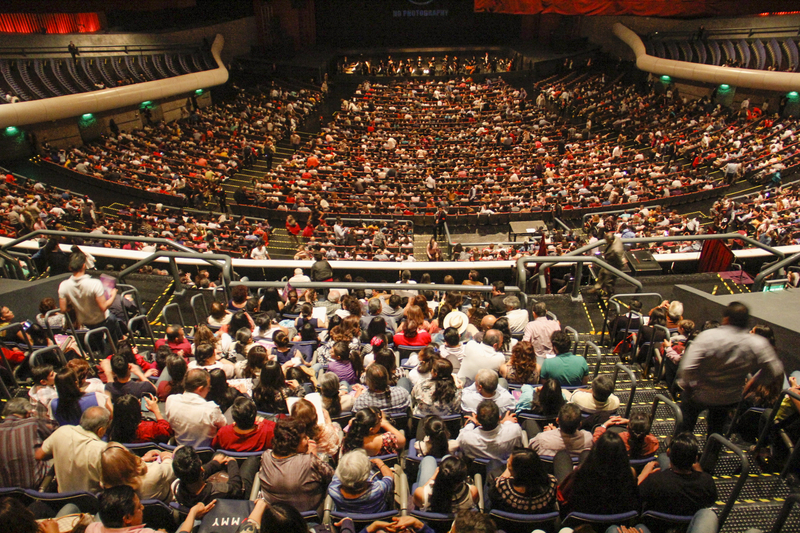 O público durante a apresentação do Shen Yun Performing Arts Touring Company no Auditório Nacional na Cidade do México, em 6 de abril de 2019 (Ramon Reyna Herrmann/ Epoch Times)