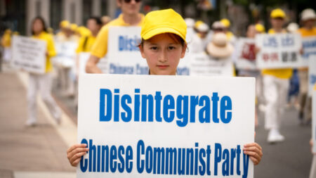 400 milhões de pessoas cortam seus laços com o PCCh desafiando o controle comunista