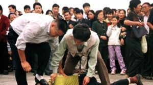 PCCh desenvolve ‘kit de tortura’ e uma nova agência para perseguir o Falun Gong