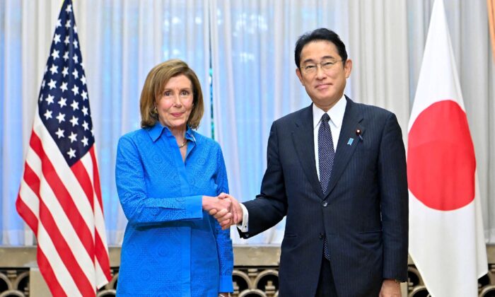 Pelosi diz que os EUA ‘não permitirão que a China isole Taiwan’