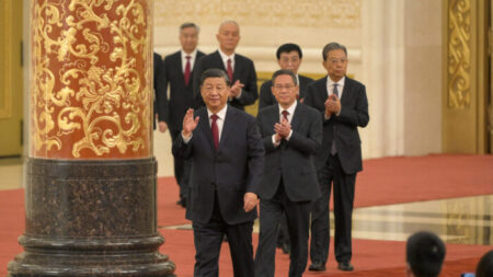 Xi Jinping garante terceiro mandato sem precedentes como líder do PCCh