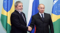 Lula garante que Putin será convidado ao G20, mas terá que lidar com mandado de prisão