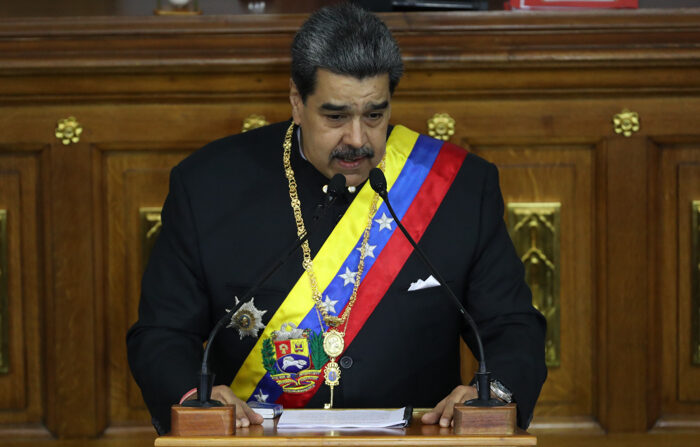 Imagem de 12 de janeiro do ditador da Venezuela, Nicolás Maduro, discursa perante a Assembleia Nacional durante a prestação de contas de seu Governo no ano de 2022 em Caracas (EFE/Miguel Gutiérrez)