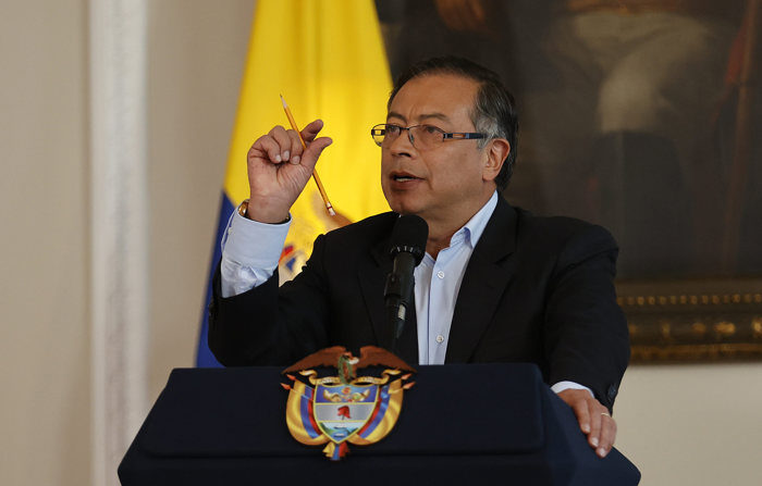 Fotografia de arquivo em que o presidente da Colômbia, Gustavo Petro, foi registrado durante coletiva de imprensa, em Bogotá, Colômbia (EFE/Mauricio Dueñas)