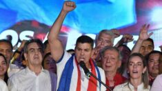 Santiago Peña vence eleições presidenciais no Paraguai e pede “unidade e consenso”