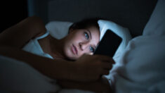 5 causas de insônia e maneiras saudáveis de melhorar o sono