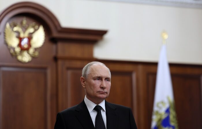 Vladimir Putin faz um discurso televisionado à nação em Moscou, Rússia, 24 de junho de 2023. (EFE/EPA/GAVRIIL GRIGOROV/SPUTNIK/KREMLIN POOL)