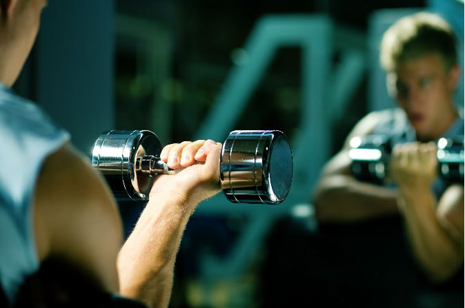 Treinamento físico (Kzenon/Shutterstock)