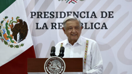 López Obrador anuncia reforma constitucional para escolha de juízes por voto popular