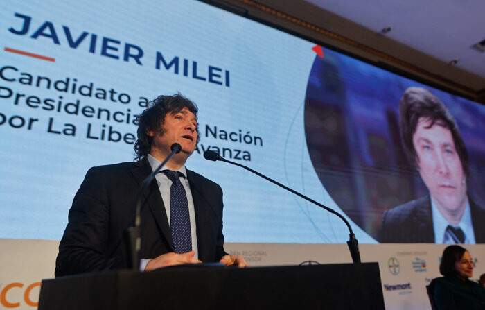 Foto de arquivo do candidato presidencial do partido de extrema direita La Libertad Avanza, Javier Milei (EFE/ Juan Ignacio Roncoroni)