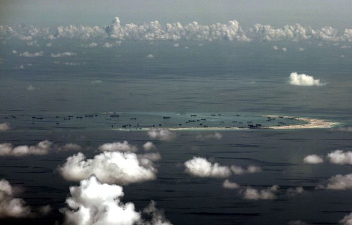 Imagem de arquivo de vista aérea mostrando o recife entre as Filipinas e a China no Mar do Sul da China (EFE/Ritchie B. Tongo/Pool)