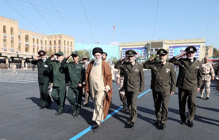 Imagem cedida pelo regime iraniano do líder supremo do país, Ali Khamenei (EFE/EPA/IRANIAN SUPREME LEADER OFFICE)