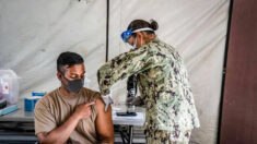 Comandante da Marinha adverte que o cumprimento do mandato de vacinas pelo Pentágono resultará em crise de militares disponíveis