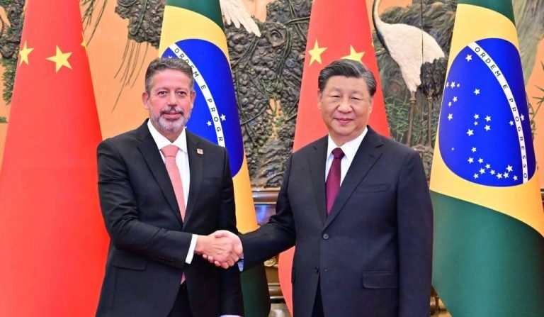 Líder chinês Xi Jinpin e Arthur Lira (PP-AL) (Divulgação/Ministério do Exterior da China)