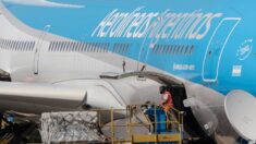 Possível privatização de companhia aérea gera tensão na Argentina