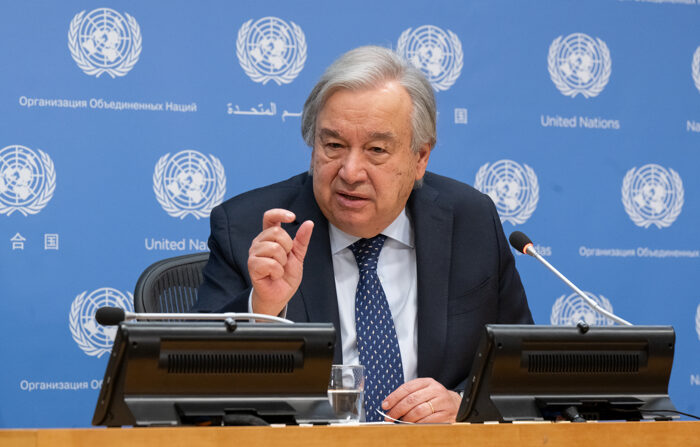 Fotografia cedida pela ONU onde aparece seu secretário-geral, António Guterres, enquanto conversava durante uma rodada de imprensa oferecida em 20/11/2023 na sede do organismo internacional em Nova Iorque (EFE/Eskinder) Debebe/ONU